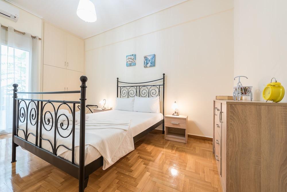 Elegant Home In Quiet Street By Cloudkeys เอเธนส์ ภายนอก รูปภาพ