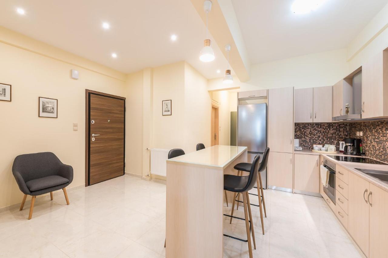 Elegant Home In Quiet Street By Cloudkeys เอเธนส์ ภายนอก รูปภาพ
